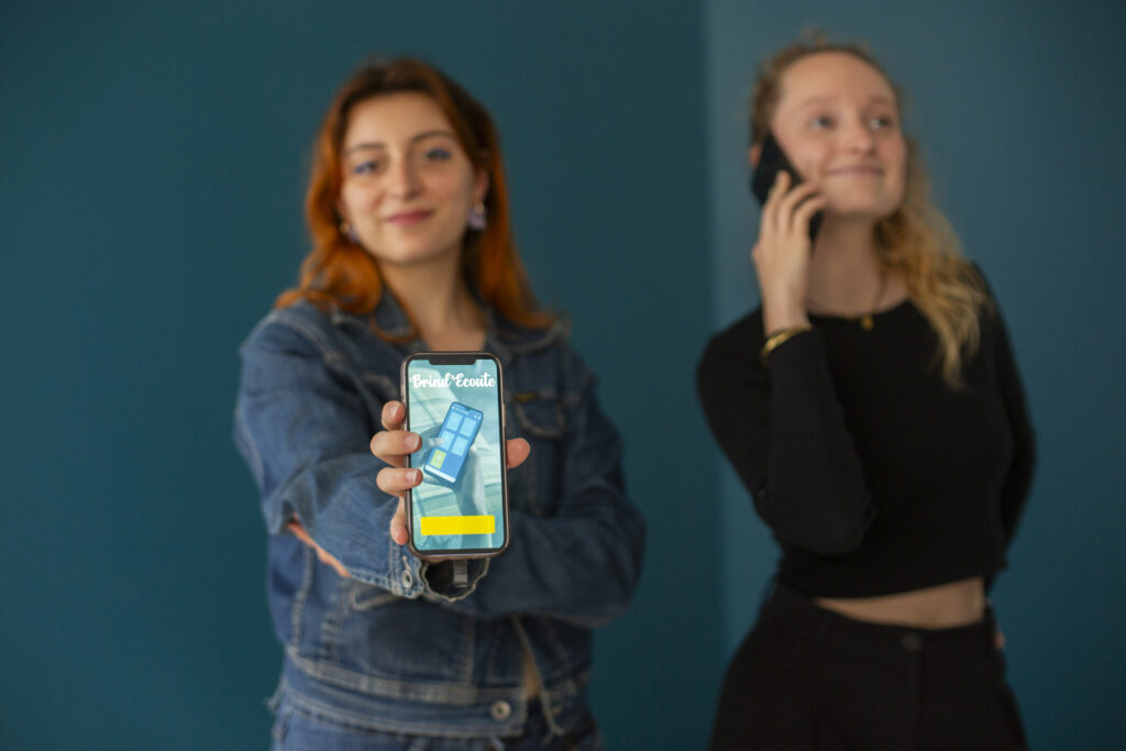 Brind'écoute ligne téléphonique et chat en ligne